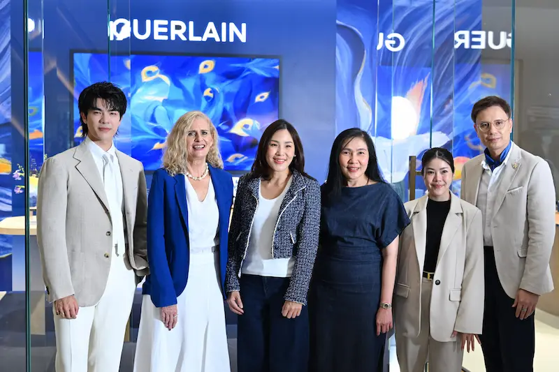 GUERLAIN เปิดตัว L’HEURE BLEUE น้ำหอมใหม่ที่กำลังถูกพูดถึงในหมู่คนรักน้ำหอมทั่วโลกถ่ายทอดเสน่ห์แห่ง “BLUE HOUR” พร้อม “มาย-ภาคภูมิ ร่มไทรทอง” Friend of Guerlain ร่วมสัมผัสกลิ่นหอมแห่งชั่วโมงสีน้ำเงิน ณ GUERLAIN POP-UP สยามพารากอน